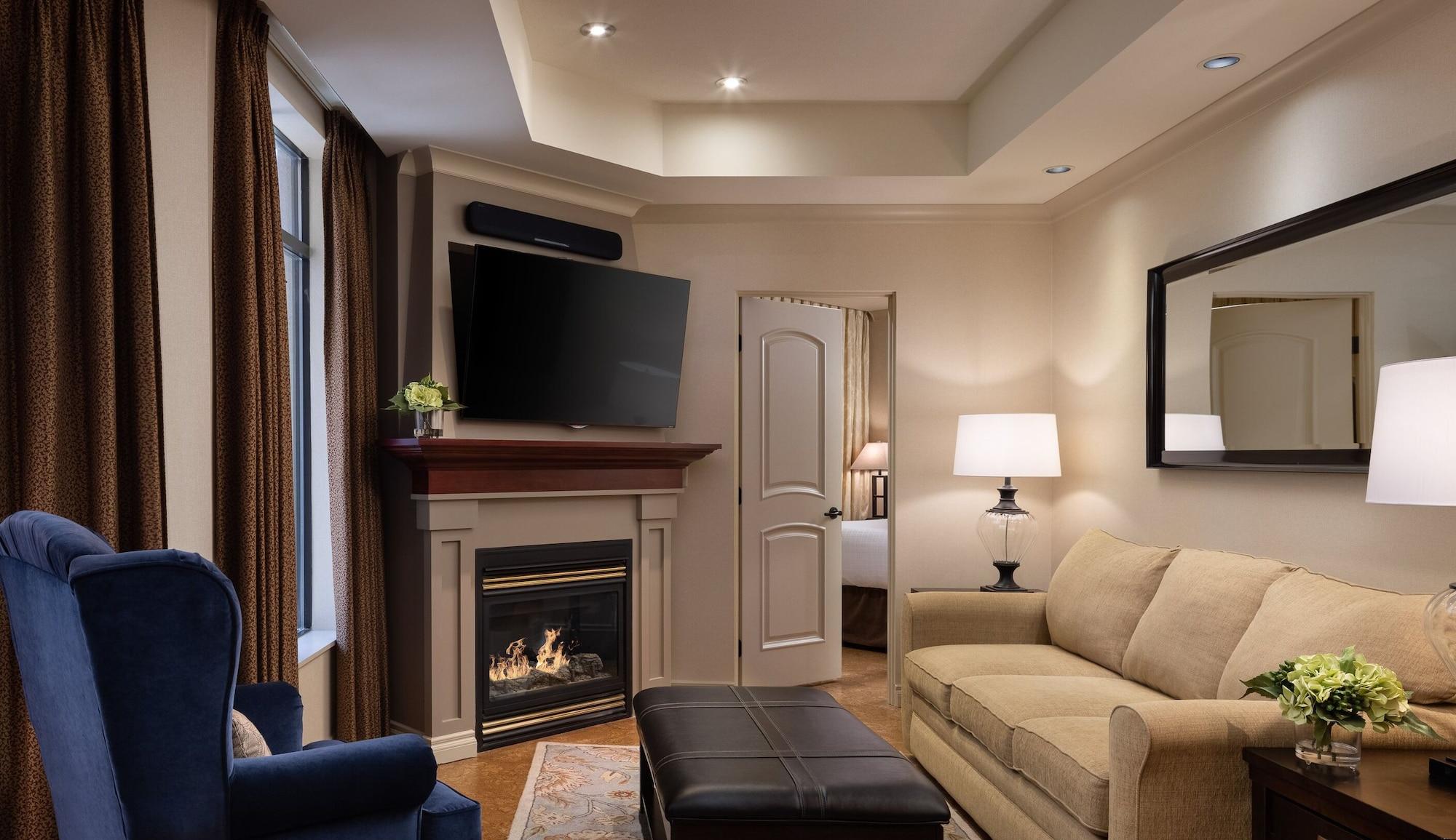The Royal Kelowna - Bellstar Hotels & Resorts Екстер'єр фото