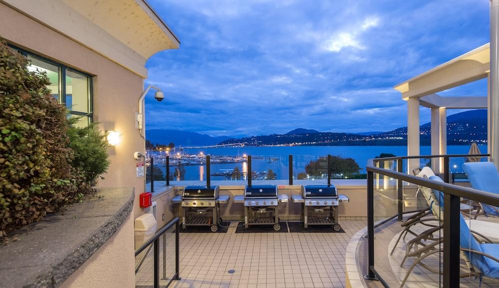 The Royal Kelowna - Bellstar Hotels & Resorts Екстер'єр фото
