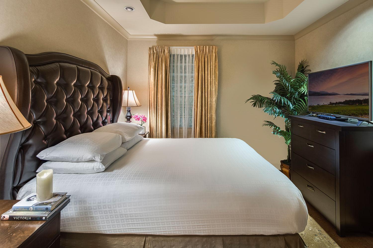 The Royal Kelowna - Bellstar Hotels & Resorts Екстер'єр фото